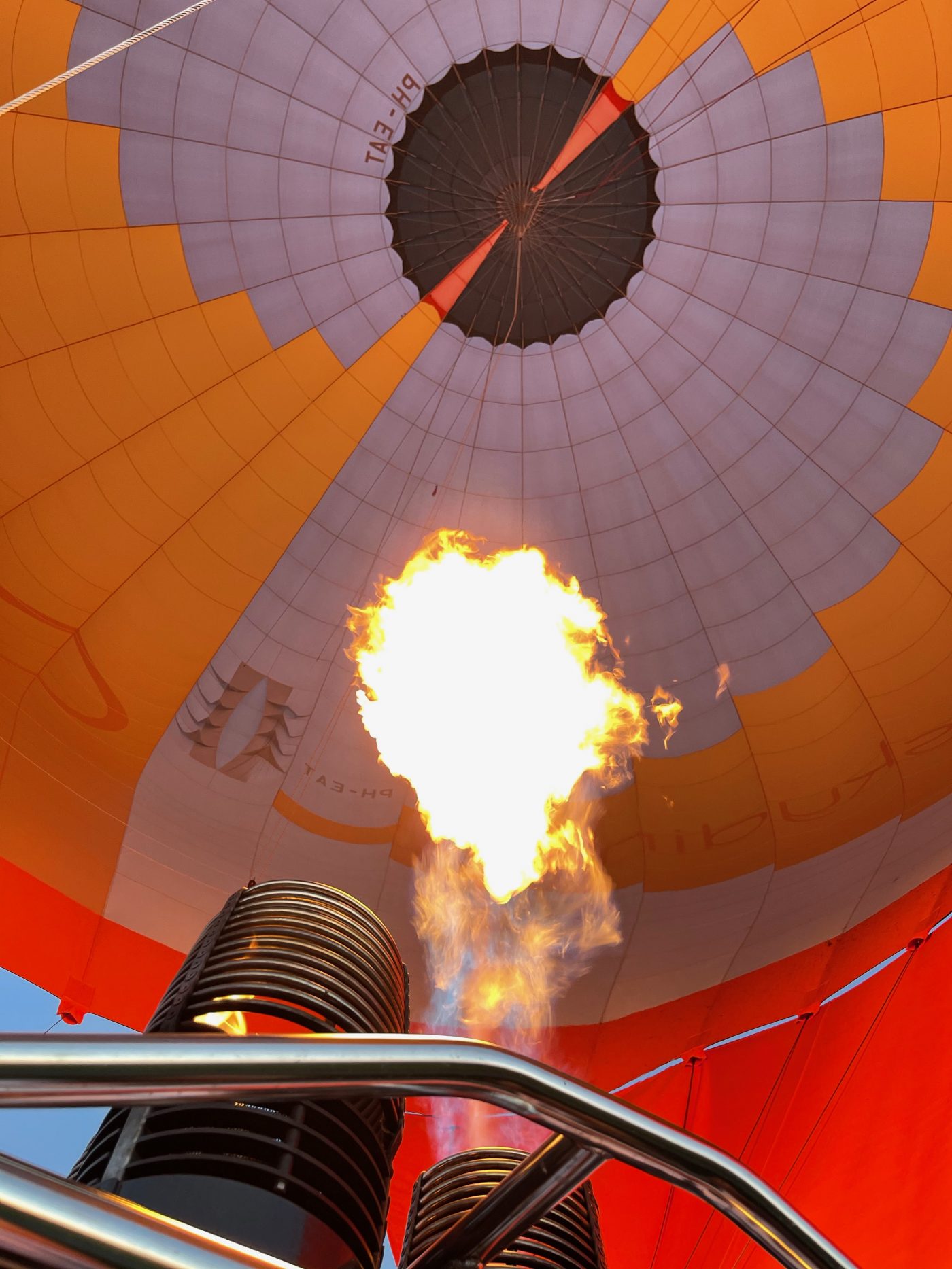 Koken en eten in een luchtballon • Bijzondere restaurants